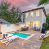 Отель Perry by Avantstay Walk to Miramar Beach! w/ Pool & Guest House!, фото 28