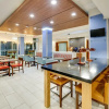 Отель Holiday Inn Express & Suites Farmers Branch, фото 10