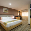 Отель Hallmark Express Hotel, фото 6