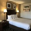 Отель MorningGlory Inn & Suites, фото 48