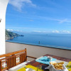 Отель Casa Elena - In the Center of Praiano Parking Panoramic Hot tub, фото 12