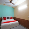 Отель OYO 46922 Qlark White Palace, фото 19