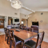 Отель Oasis in the Heart Of Palm Springs - Four Bedroom Home, фото 9