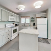 Отель Sea Pines 2br W/ Patio, Near Beach 2 Bedroom Home, фото 6