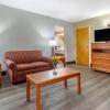 Отель Econo Lodge & Suites Southern Pines, фото 41