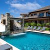 Отель Villa Cabernet by Avantstay Expansive & Private Estate w/ Pool, Hot Tub & Outdoor Kitchen! в Сан-Хасинто