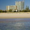 Отель Kirra Surf Apartments, фото 10