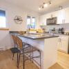 Отель Storm Bay, Modern 1 Bed Suite and Chefs Kitchen, фото 6