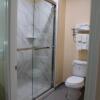 Отель Express Inn & Suites - Bush Airport, фото 9