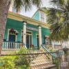 Отель Historic Galveston Apt < 2 Mi to Pleasure Pier! в Галвестоне