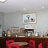 Отель Red Roof Inn & Suites Detroit - Melvindale/Dearborn, фото 6