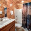 Отель Mountain Paws Retreat 5 Bedroom Home with Hot Tub, фото 22