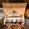 Отель NThambo Tree Camp, фото 12