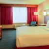 Отель Radisson Hotel & Suites Fort McMurray, фото 3