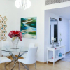 Отель La Riviera Raine & Horne Holiday Homes, фото 1