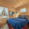 Отель Painted Pony Cabin 2 Bedroom Home by NW Comfy Cabins by RedAwning, фото 3