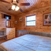 Отель Rocky Top Lodge - Six Bedroom Cabin, фото 26