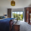 Отель Inviting 5-bed House With Fishing Lake in Devizes, фото 10