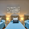 Отель Seaviews Hilltop Beach House St Julians, фото 1
