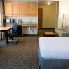 Отель Holiday Inn Express Hotel & Suites Chanhassen, an IHG Hotel, фото 4