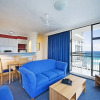 Отель Breakfree Beachcomber Surfers - Ocean - 4 Nights, Surfers Paradise, Australia, фото 1