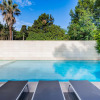 Отель Deluxe Beach Apartment Swimming Pool, фото 8
