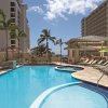 Отель Embassy Suites - Waikiki Beach Walk, фото 14