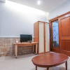Отель OYO 135 Menteng Guest House, фото 5