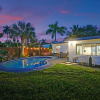 Отель Hollywood Luxurious Villa w Heated Pool, фото 1