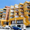 Отель La Perla Apartment в Торремолиносе