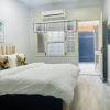 Отель BluO Modern 1BHK - DLF Galleria Market, фото 4