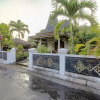 Отель OYO 1650 Griya Joglo Homestay, фото 1