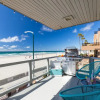 Отель Belmont by AvantStay   Mission Beach Home w/ Ocean Views - Steps from Sea World, фото 13