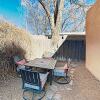 Отель Southwest-chic W/ Private Yard 2 Bedroom Condo, фото 7