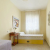 Отель Comfortable 2-bedroom apartment near the beach, фото 2