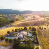 Отель Mustang by AvantStay    Secluded Getaway w/ Vineyard Views & Pool, фото 20