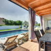 Отель Spacious Holiday Home in Valbandon, фото 10