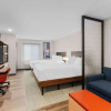 Отель Everhome Suites Lexington North, фото 5