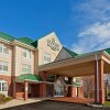 Отель Country Inn & Suites Newark в Ньюарке