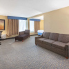 Отель Days Inn And Suites By Wyndham Grand Rapids Near Downtown, фото 1