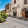 Отель HEART OF FLORENCE Pitti 2 Bed-Apartment! hosted by Sweetstay, фото 1