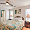 Отель Coastal Crystal Beach House - Walk to Beach!, фото 5