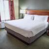 Отель Holiday Inn Express Hotel & Suites Conover (Hickory Area), an IHG Hotel, фото 3