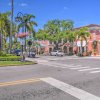Отель Sleek Coastal Abode: 1 Block to Naples Beach!, фото 1