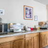 Отель Econo Lodge Airport, фото 15