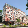 Отель Three Trees Hotel, фото 2
