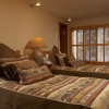 Отель Slopeside Chalet - 6 Bedrooms Home, фото 3