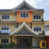 Отель OYO 902 Hotel Pondok Anggun, фото 1