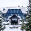 Отель Ski in Ski out - Steam Shower - Roof top Hot tub, фото 1