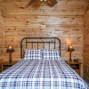 Отель Hideout at Red Pines 3 Bedroom House, фото 10